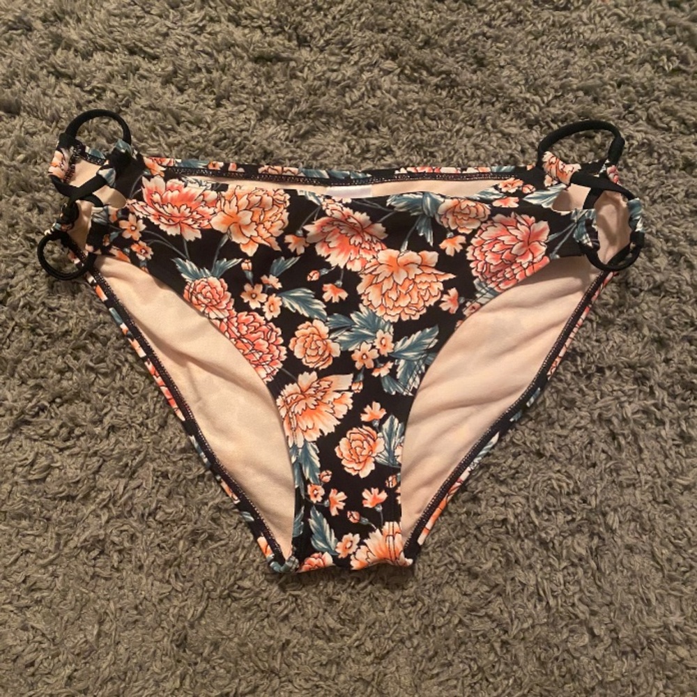swimsuit bottoms
